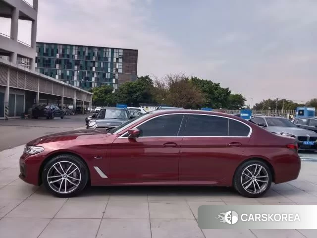 BMW 5 series PHEV 2022 Красный из Китая