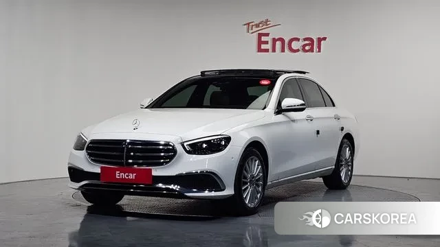 Mercedes-Benz E-Class W213 2022 Белый из Кореи