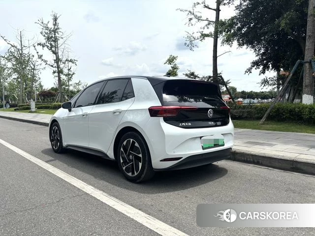 Volkswagen ID.3 2024 Белый из Китая