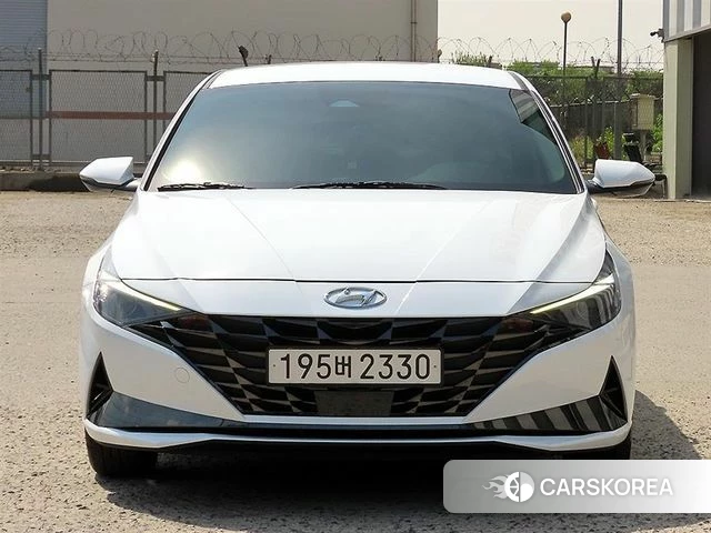 Hyundai Avante (CN7) 2022 Белый из Кореи