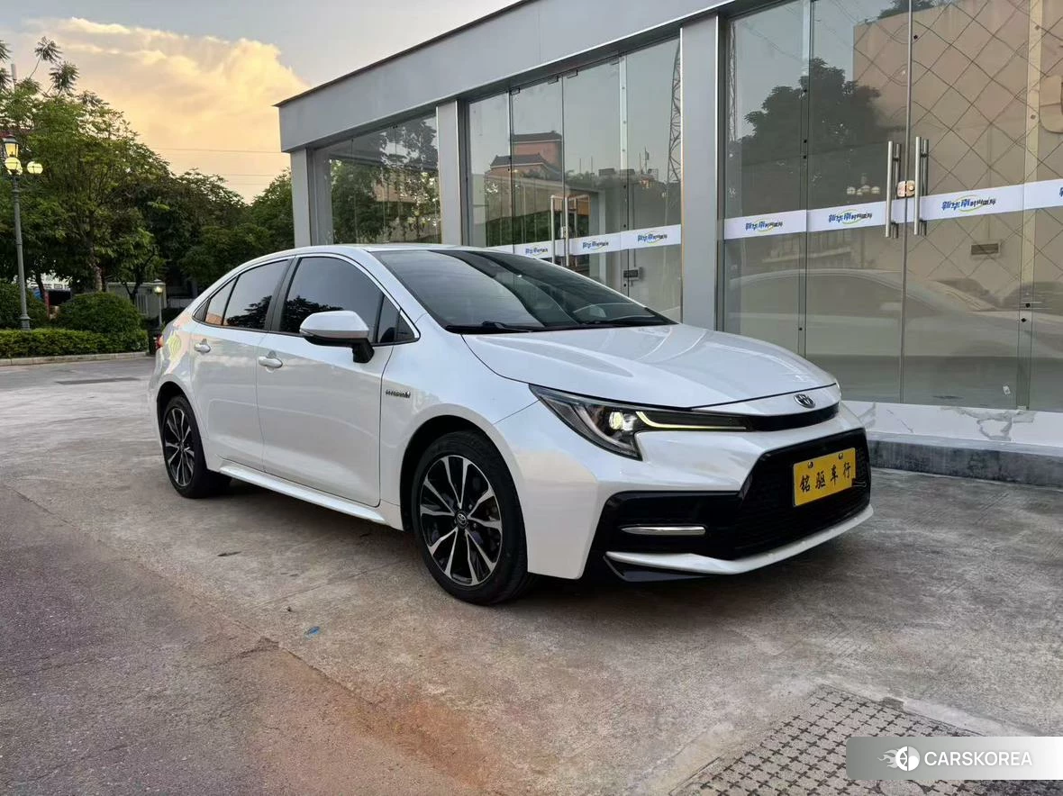 Toyota Lei Ling 2020 Белый из Китая