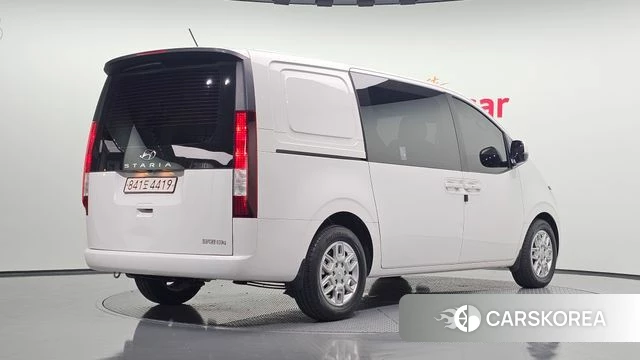Hyundai Staria 2022 Белый из Кореи