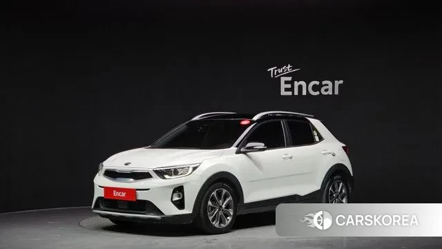 Kia Stonic 2019 Белый из Кореи