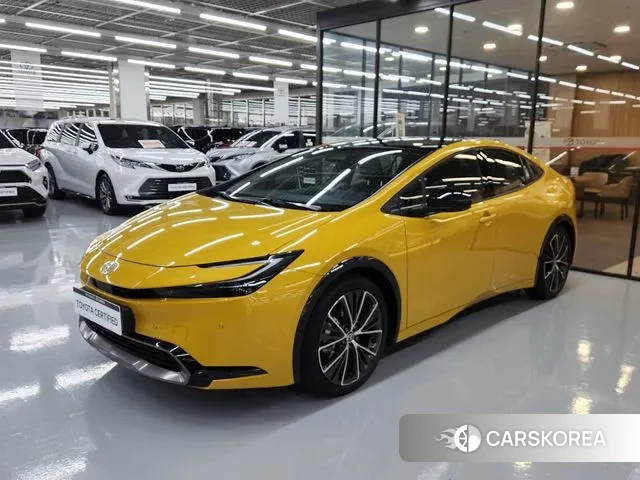 Toyota Prius 5th Generation 2025 Желтый из Кореи