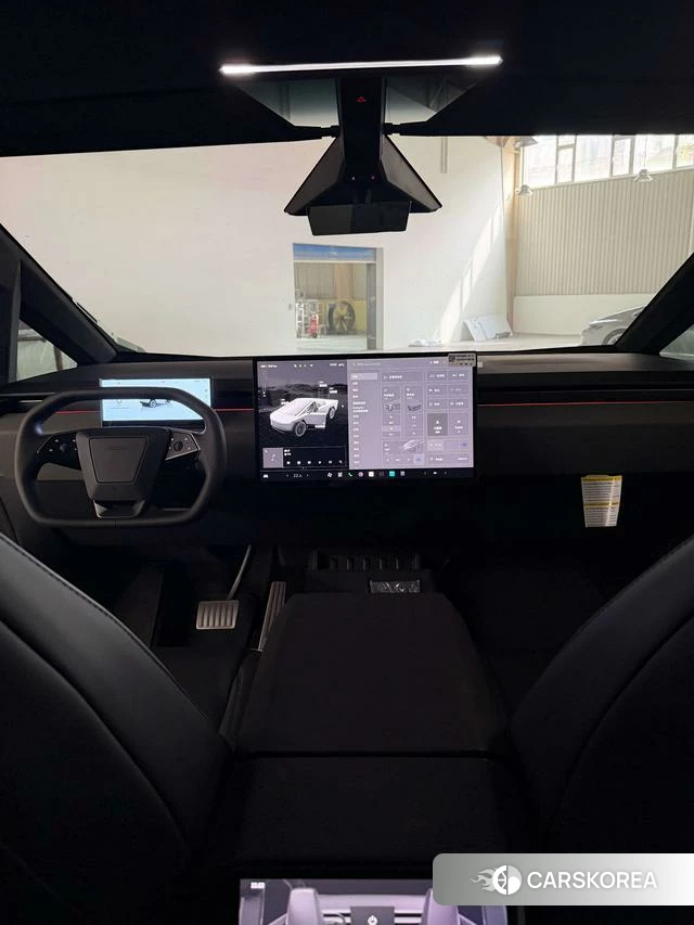 Tesla Cybercab 2026 Серебристо-серый из Китая
