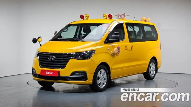 Hyundai The New Grand Starex 2018 Желтый из Кореи