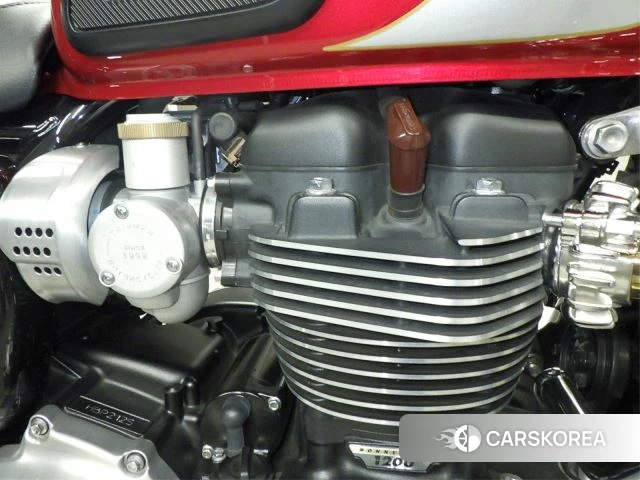 Engine photo