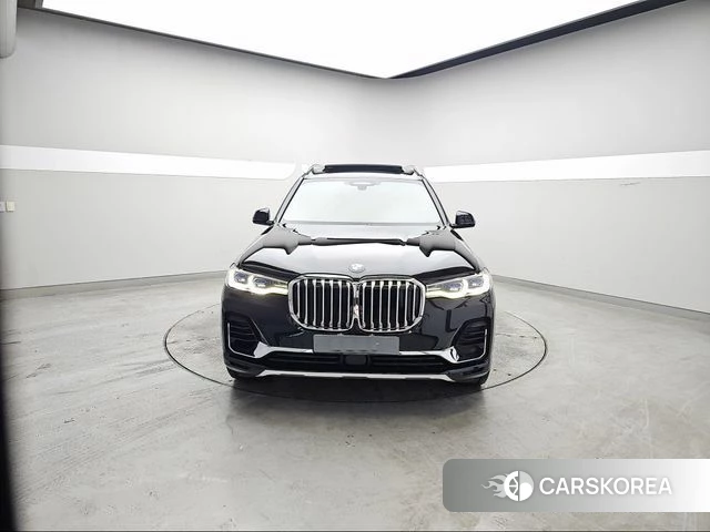 BMW X7 (G07) 2022 Черный из Кореи