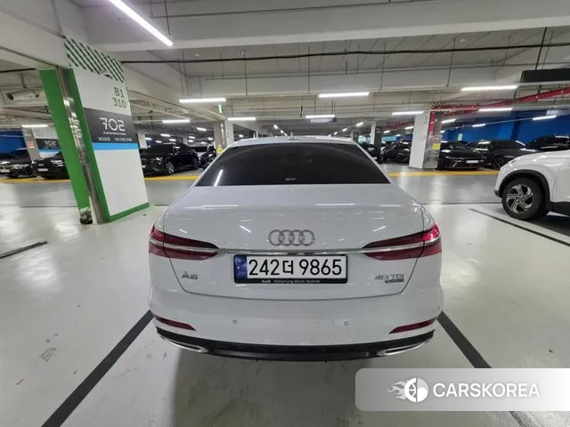 Audi A6 (C8) 2023 Белый из Кореи
