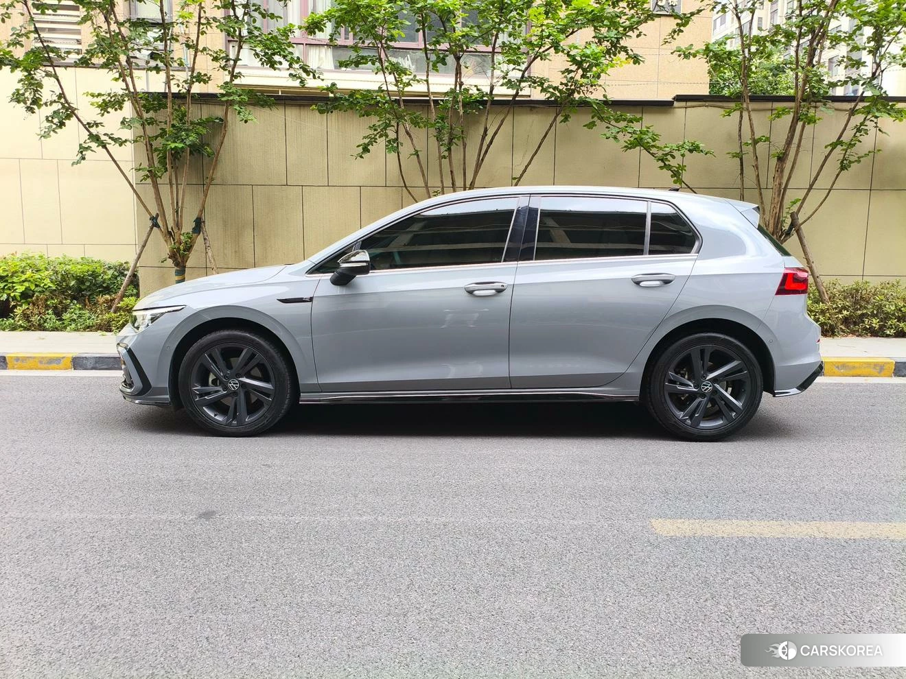 Volkswagen Golf 2023 Темно-серый из Китая