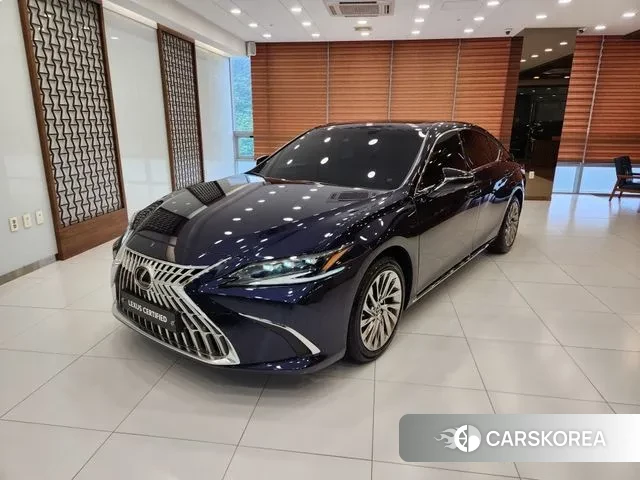 Lexus ES300h 7th generation 2025 Синий из Кореи