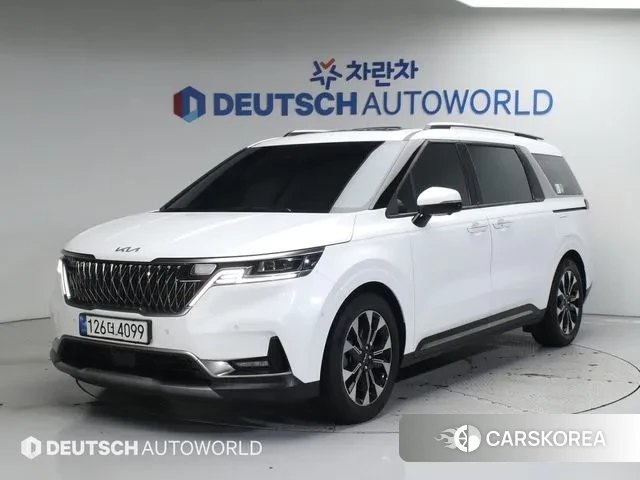 Kia Carnival 4th generation 2023 Белый из Кореи