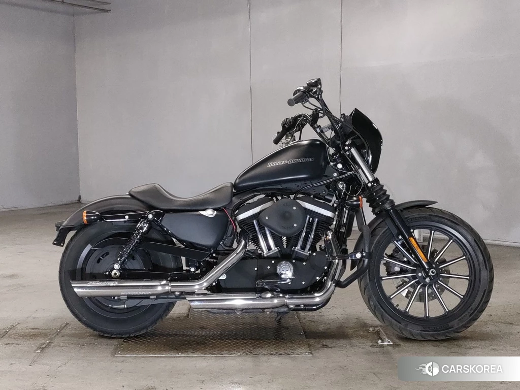 Проданный Harley-Davidson Sportster XL883N 2010 из Японии