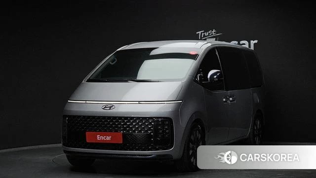 Hyundai Staria 2021 Серебряный из Кореи