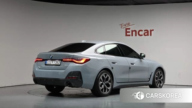 BMW 4 Series (G22) 2024 Небесно-голубой из Кореи