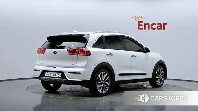 Kia Niro 2018 Белый из Кореи