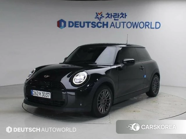 Mini Cooper C 4th generation 2024 Черный из Кореи