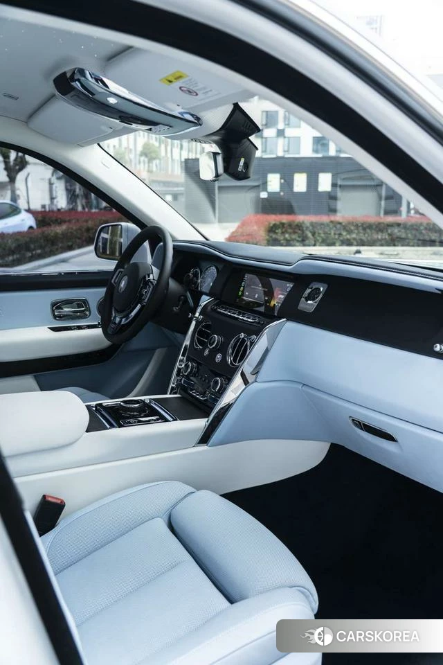 Rolls-Royce Cullinan 2024 Белый из Китая