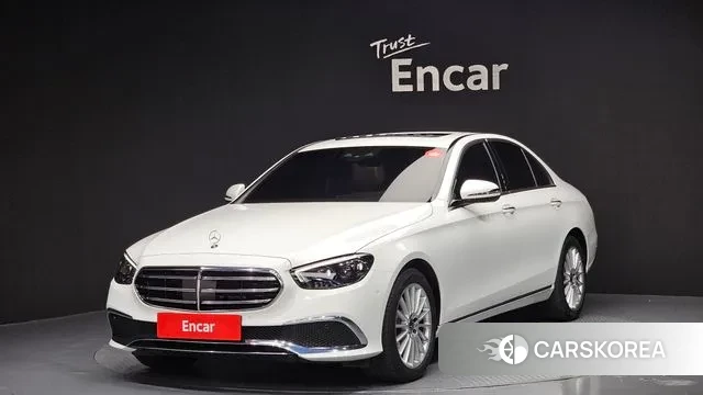 Mercedes-Benz E-Class W213 2021 Белый из Кореи