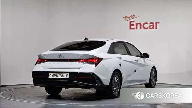 Hyundai The New Avante (CN7) 2023 Белый из Кореи