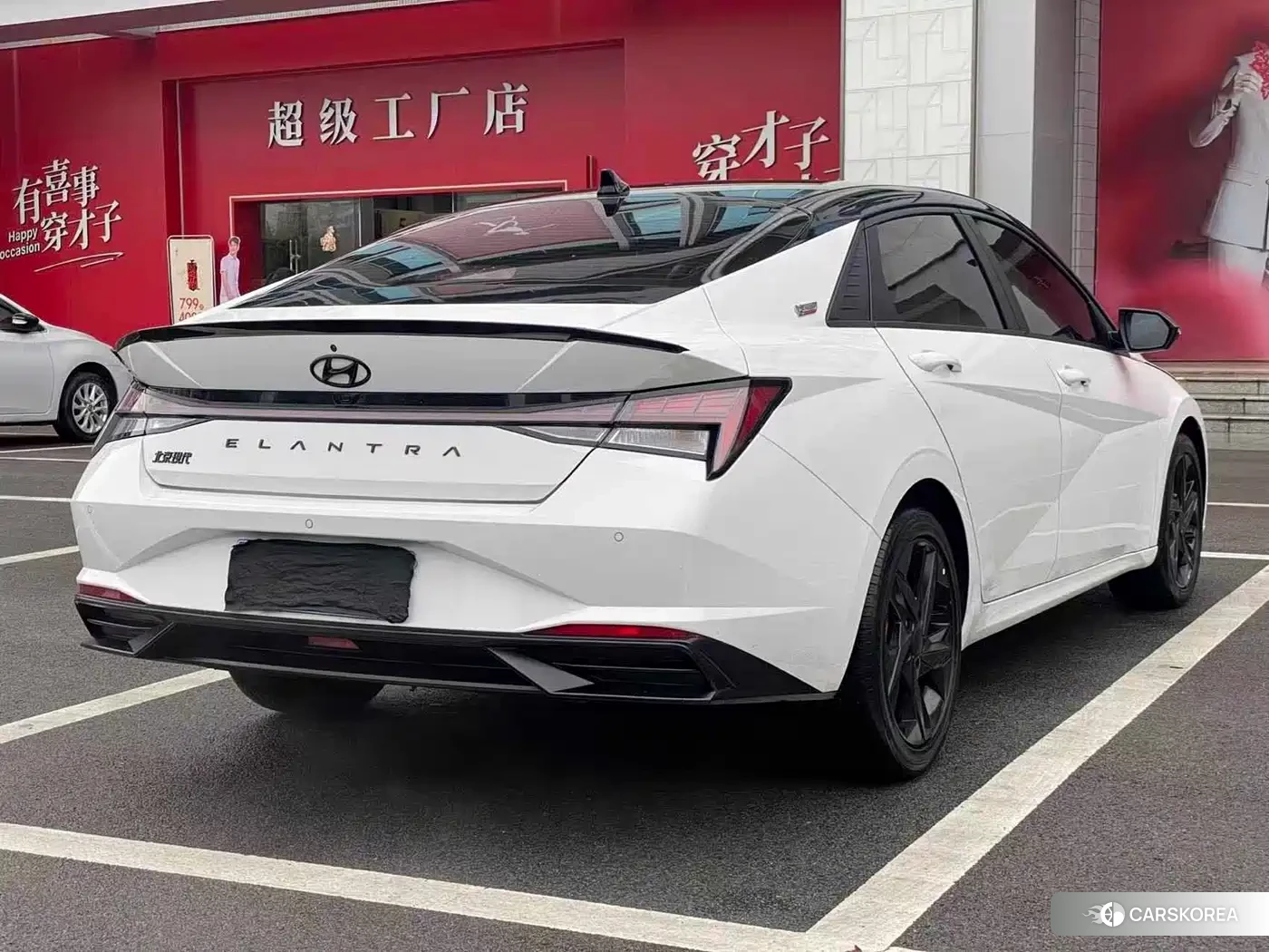 Hyundai Elantra 2022 Белый из Китая