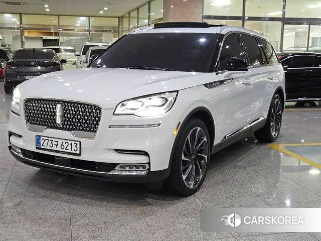 Lincoln Aviator 2nd generation 2023 Белый из Кореи