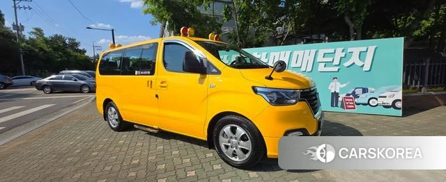 Hyundai The New Grand Starex 2019 Желтый из Кореи