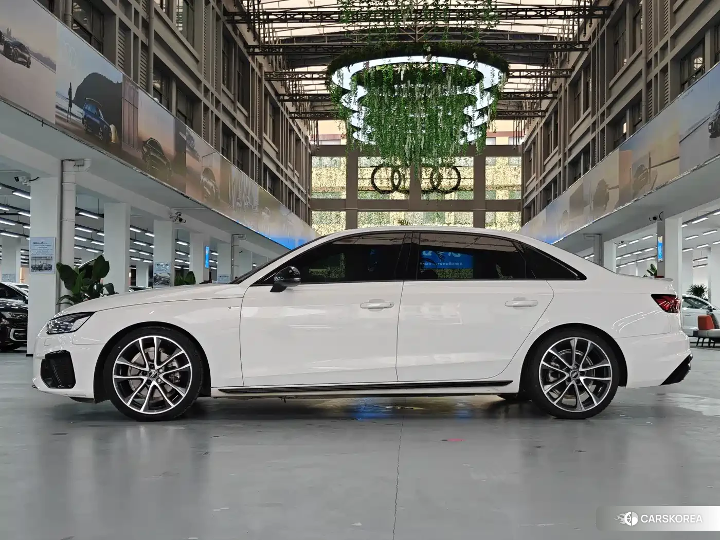 Audi A4L 2023 Белый из Китая