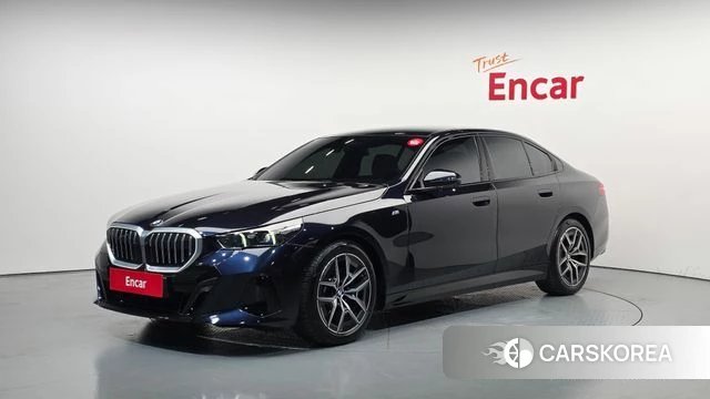 BMW 5 Series (G60) 2023 Черный из Кореи