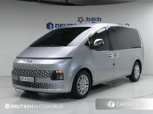 Hyundai Staria 2022 Серебряный из Кореи
