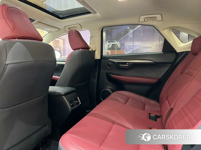 Lexus NX 2021 Белый из Китая