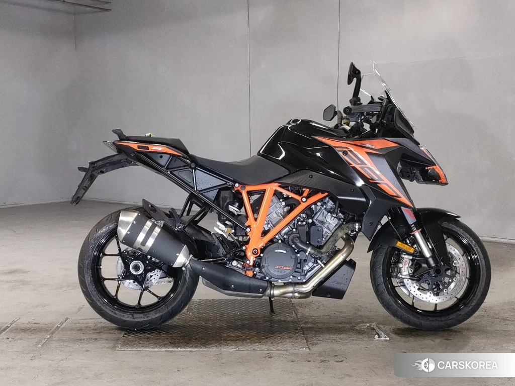 Проданный KTM 1290 SUPER DUKE GT 2020 из Японии