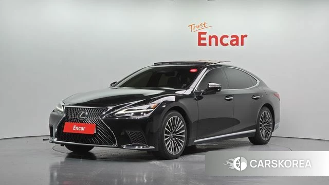 Lexus LS500 5th generation 2024 Черный из Кореи
