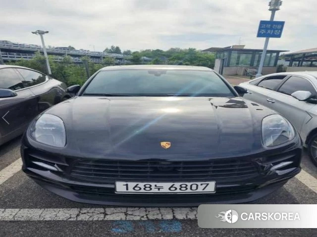 Porsche Macan 2019 Черный из Кореи