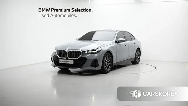 BMW 5 Series (G60) 2024 Серый из Кореи