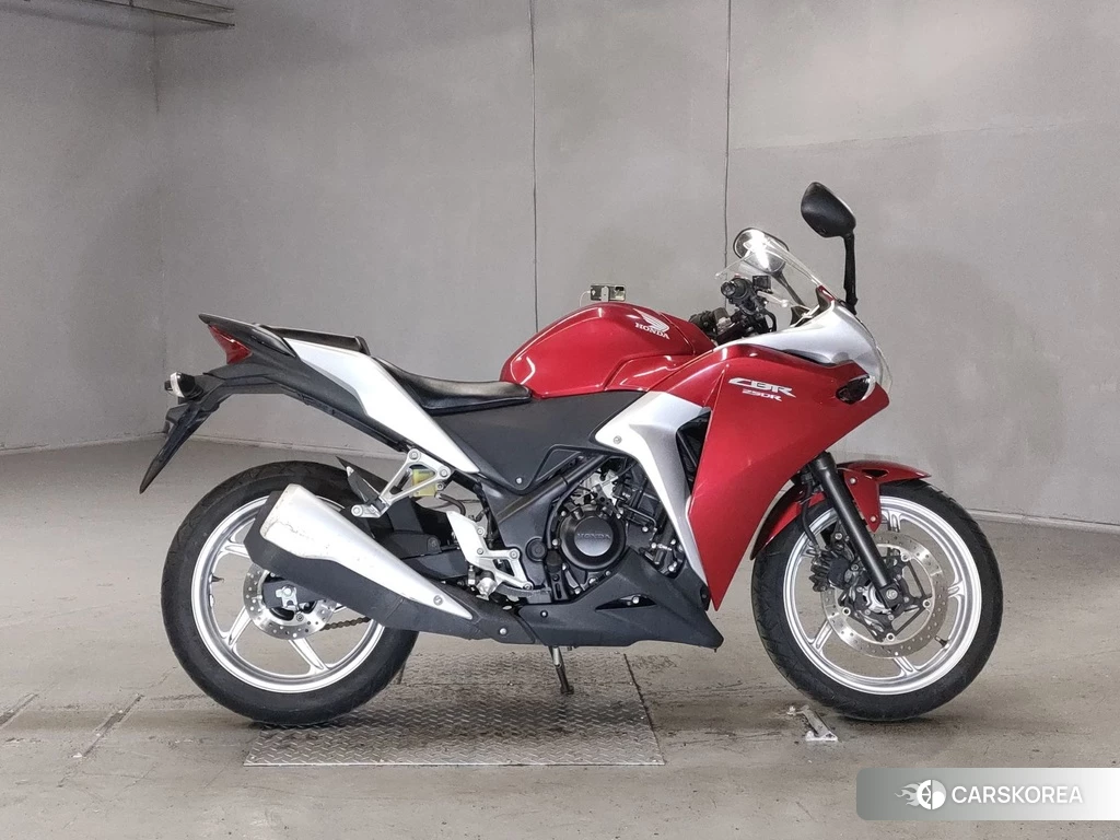 Проданный Honda CBR250R 2011 из Японии, фото 2