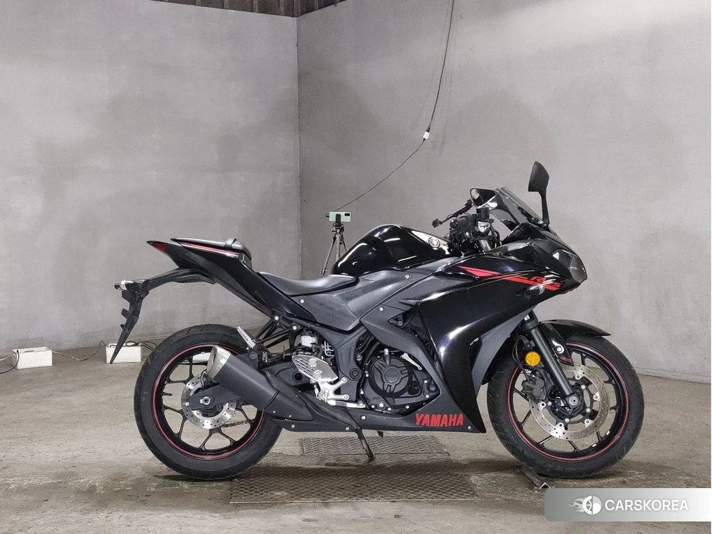 Проданный Yamaha YZF-R25 2015 из Японии