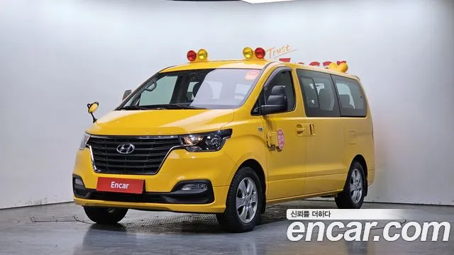 Hyundai The New Grand Starex 2018 Желтый из Кореи
