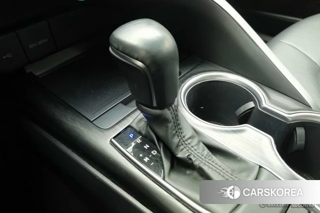 Toyota Camry 2021 Белый из Китая