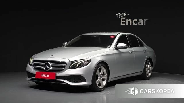 Mercedes-Benz E-Class W213 2018 Серебряный из Кореи