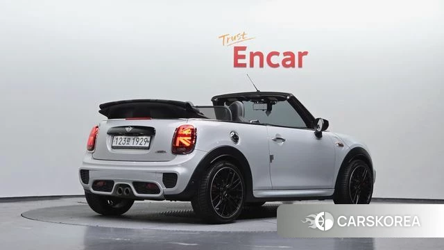 Mini Cooper S Convertible 2019 Серебряный из Кореи