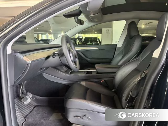 Tesla Model Y 2023 Черный из Китая