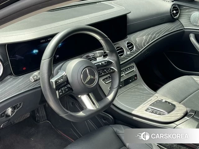 Mercedes-Benz E-class 2021 Черный из Китая