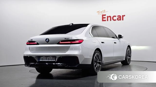 BMW 7 Series (G70) 2025 Белый из Кореи