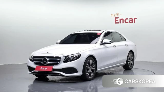 Mercedes-Benz E-Class W213 2020 Белый из Кореи