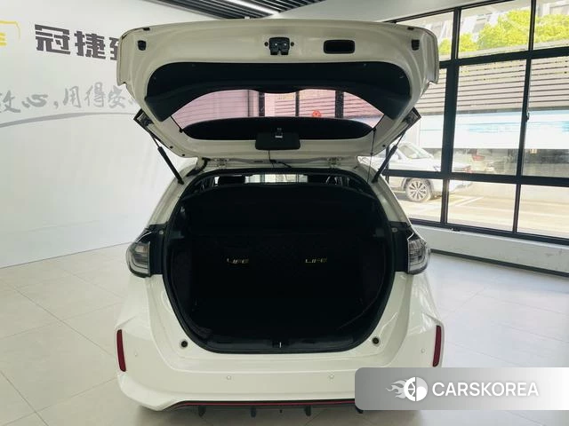 Honda LIFE 2021 Белый из Китая