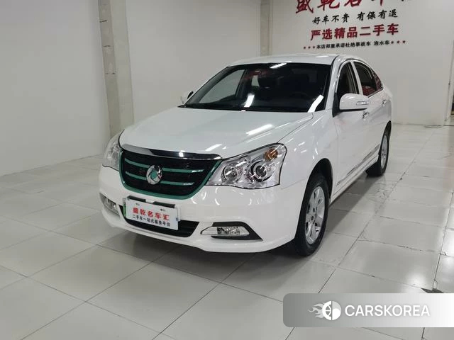 Dongfeng Junfeng E17 2018 Белый из Китая