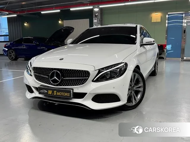 Mercedes-Benz C-Class W205 2018 Белый из Кореи