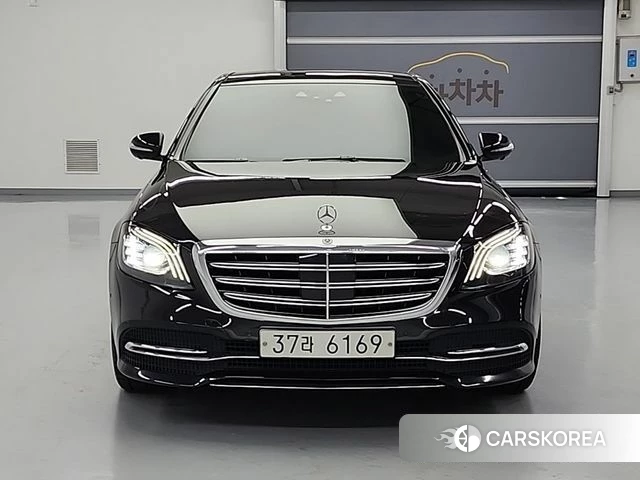Mercedes-Benz S-Class W222 2018 Черный из Кореи