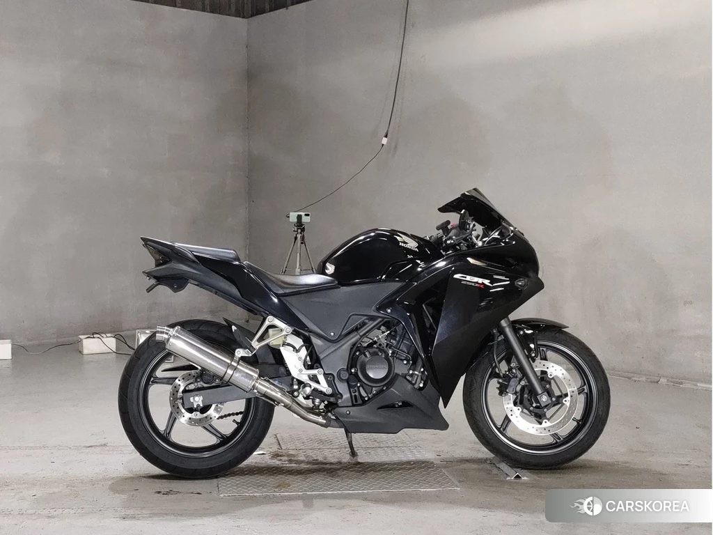 Проданный Honda CBR250R 2013 из Японии